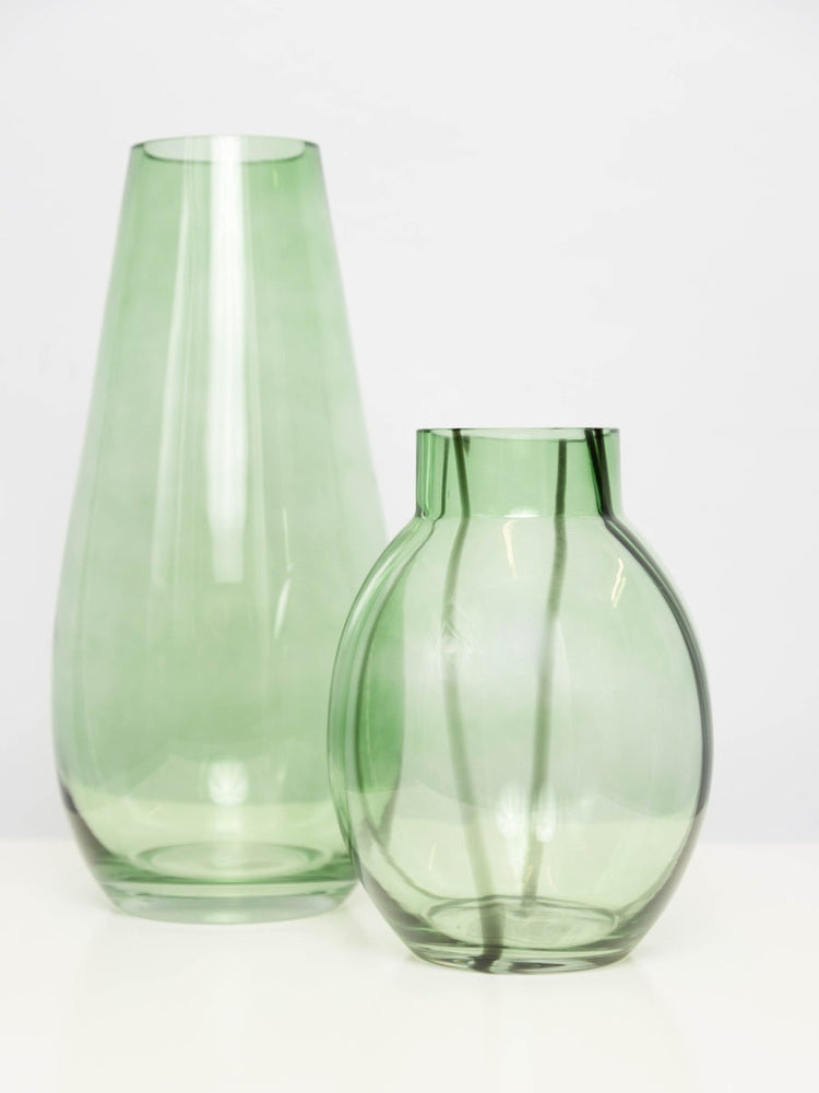 
                      
                        GreenBouquetandOversizedVases_720db18f-2ad7-440a-8b0c-4186f43184f0.jpg
                      
                    